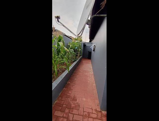 2 BEDROOM HOUSE FOR SALE IN RIVERSIDE VIEW EXT 35